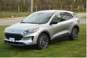 $20500 : Ford Escape Plug-In Hybrid 2 thumbnail