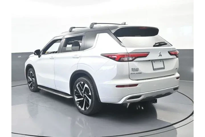 $23991 : Mitsubishi Outlander 2024 AW image 4