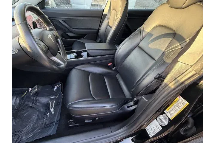 $17995 : Tesla Model 3 2019 Mid Range image 8