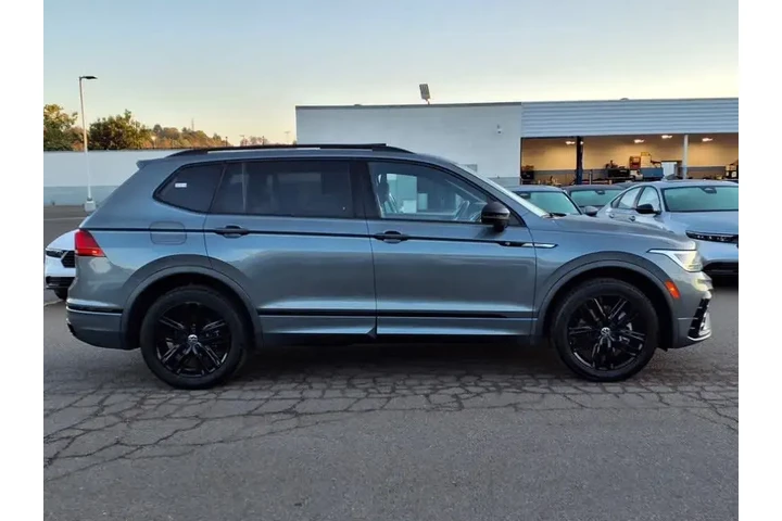 $18286 : Volkswagen Tiguan 2022 SE R- image 4