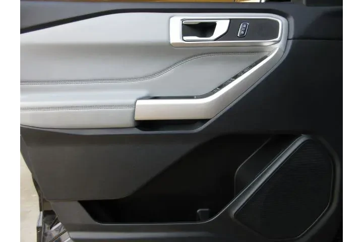 $30974 : Ford Explorer 2023 XLT 4dr S image 9