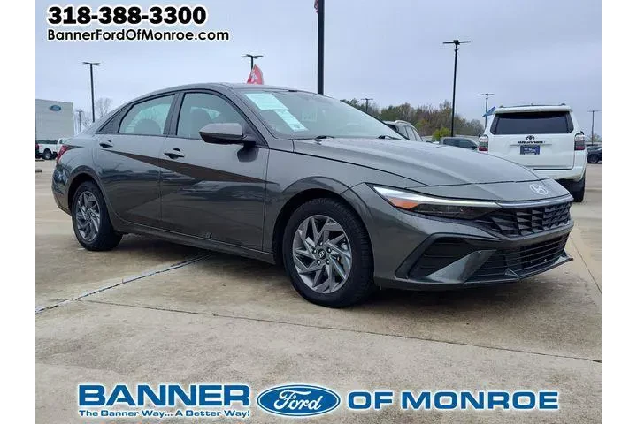 $19715 : Hyundai ELANTRA 2024 SEL 4dr image 8