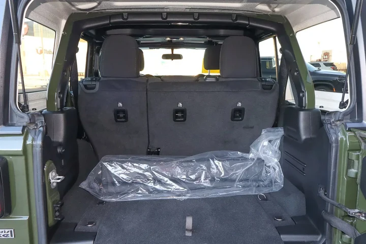 $31488 : 2022 Wrangler Unlimited Willy image 10