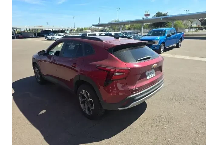$20900 : Chevrolet Trax 2025 LT 4dr C image 4