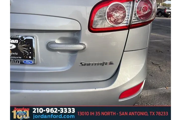 $5555 : Hyundai SANTA FE 2010 GLS 4d image 6