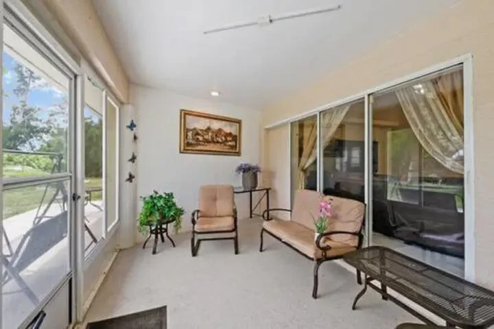 $2000 : Rento Casa En Cape Coral image 8