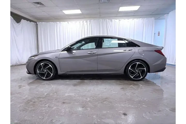 $22995 : Hyundai ELANTRA 2023 N Line image 10