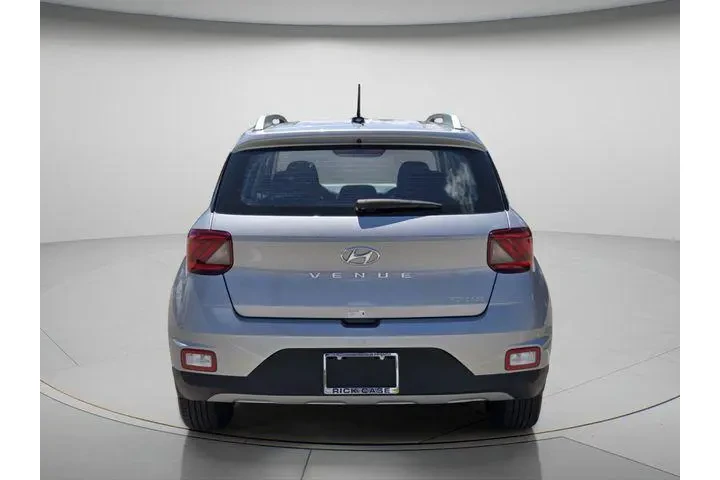 $20544 : Hyundai VENUE 2025 SEL 4dr C image 6