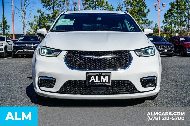 $22420 : Chrysler Pacifica Plug-In Hy image 8