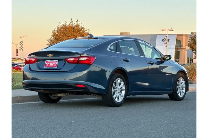 $20892 : Chevrolet Malibu 2024 LT 4dr image 4