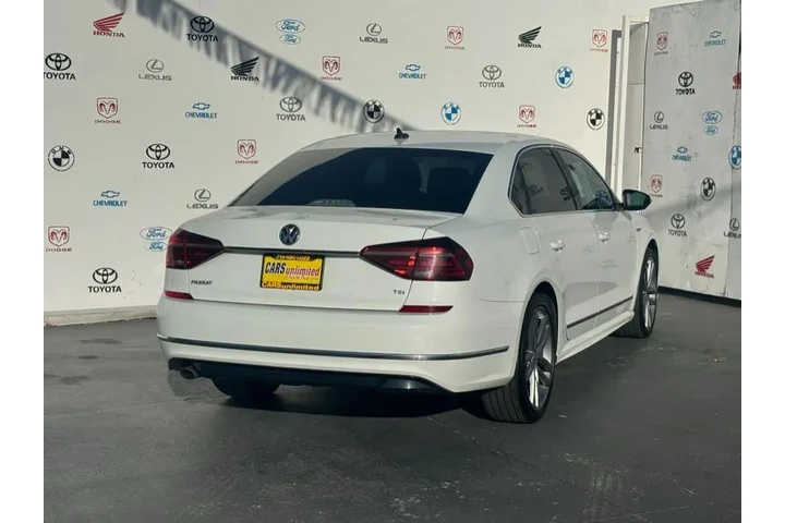 $9995 : 2017 Passat R-Line w/Comfort image 3