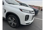 $15999 : Mitsubishi Outlander Sport 2 thumbnail