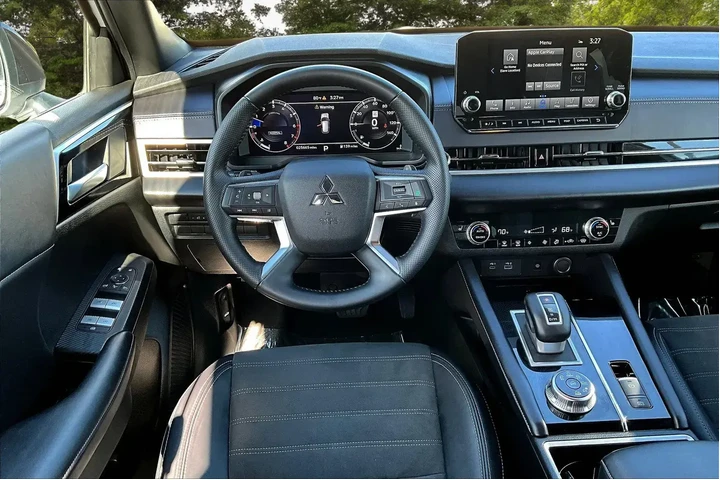 $26500 : Mitsubishi Outlander 2024 AW image 8