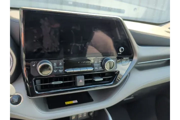 $40000 : Toyota Highlander 2024 LE 4d image 8