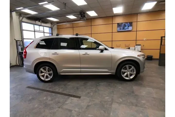 $27317 : Volvo XC90 2020 AWD T6 Momen image 8