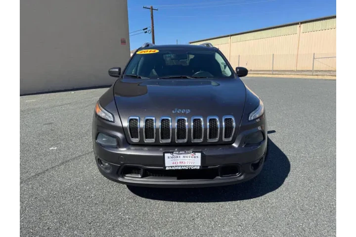 2014 Cherokee Latitude image 4