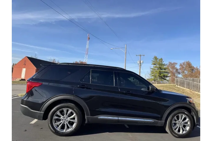 $18999 : 2020 Explorer XLT image 8