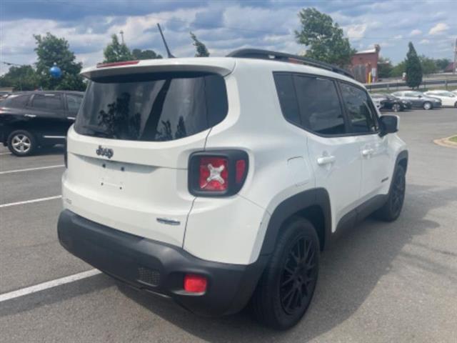 2016 Renegade image 8