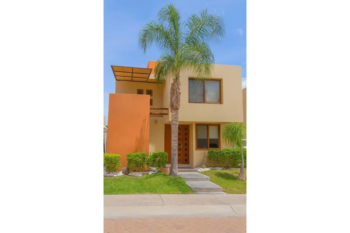 $3500000 : CASA  FRACC. PUERTA REAL image 9