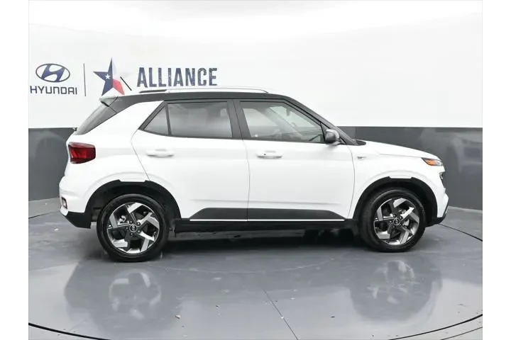 $20978 : Hyundai VENUE 2025 Limited 4 image 9