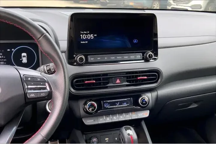 $23991 : Hyundai KONA 2023 N Line 4dr image 7