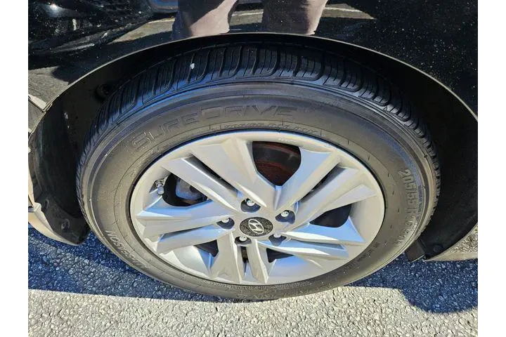 $13991 : Hyundai ELANTRA 2020 Value E image 7