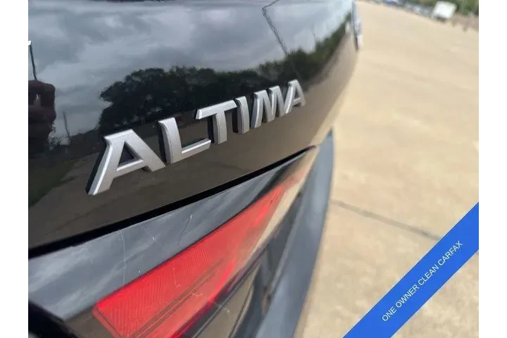 $19987 : Nissan Altima 2024 2.5 SV 4d image 6