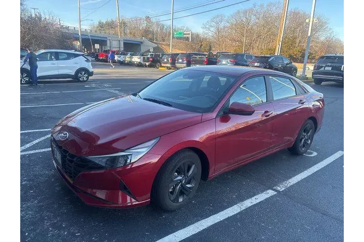 $19398 : Hyundai ELANTRA 2023 SEL 4dr image 1