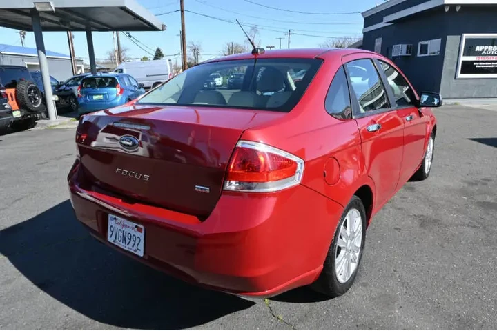 $4998 : 2011 Focus SEL image 6