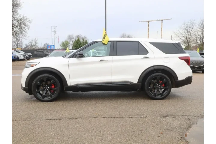 $29877 : Ford Explorer 2021 AWD ST 4d image 8