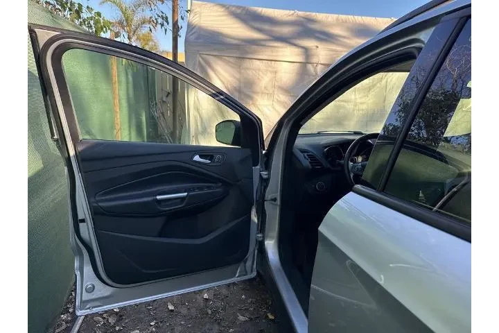 $15825 : Ford Escape 2019 AWD SE 4dr image 7