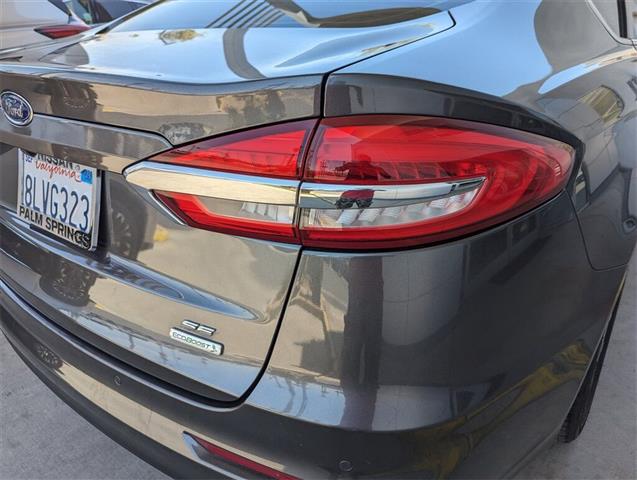 $12800 : 2019 Fusion SE image 10