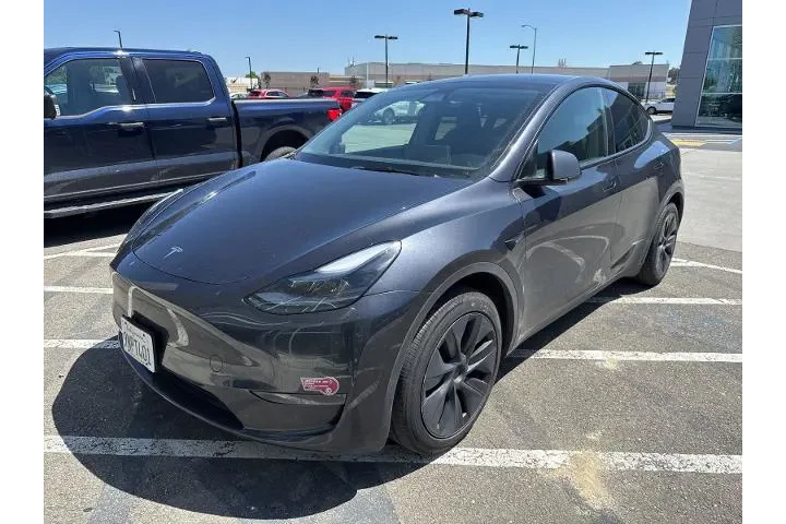 $34997 : Tesla Model Y 2024 Long Rang image 1