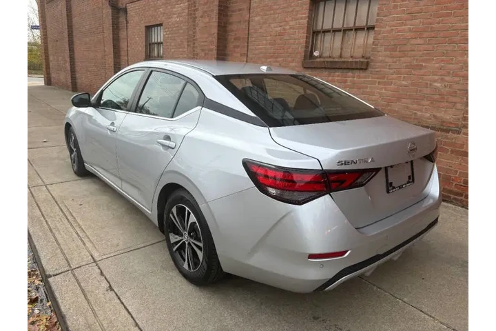 $14000 : 2021 Sentra SV image 3