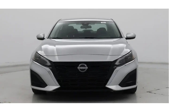$18998 : Nissan Altima 2023 2.5 SV 4d image 5