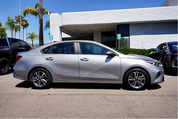$16290 : Kia Forte 2023 LX 4dr Sedan image 7
