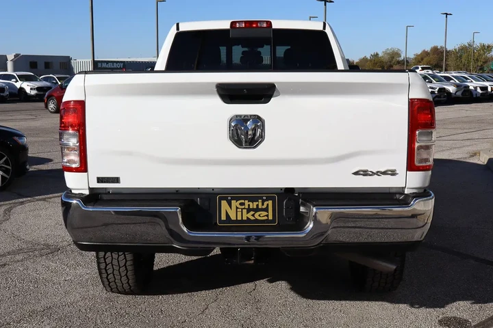 $40988 : 2022 3500 Tradesman 4x4 Crew image 5