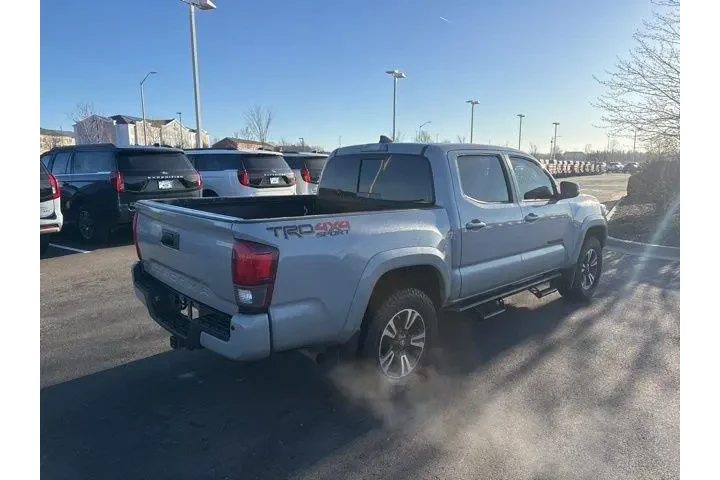 $29000 : Toyota Tacoma 2018 4x4 TRD P image 7
