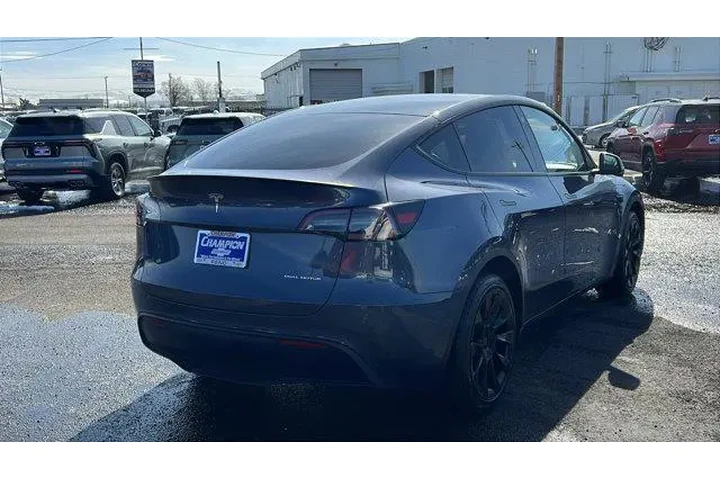 $38984 : Tesla Model Y 2023 AWD Long image 5