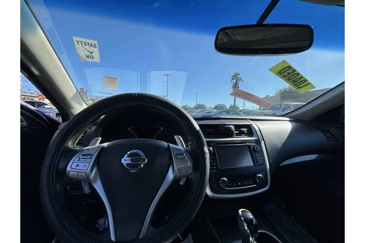 $11999 : 2016 Altima 3.5 SL image 9