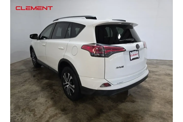 $17500 : Toyota RAV4 2018 LE 4dr SUV image 8