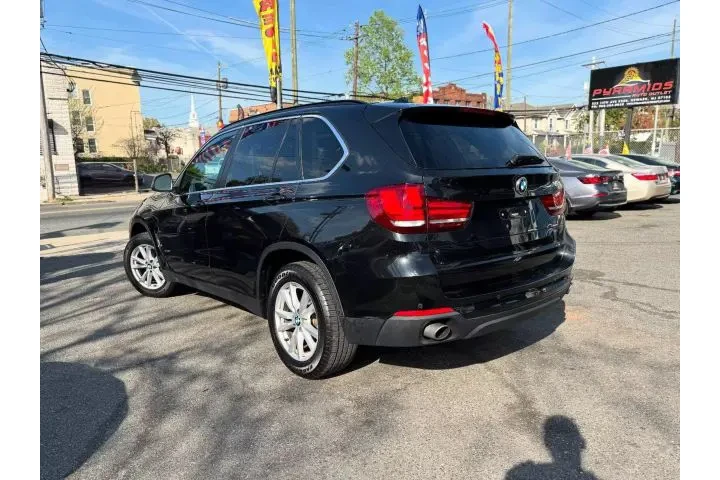 2014 BMW X52014 BMW X5 image 1