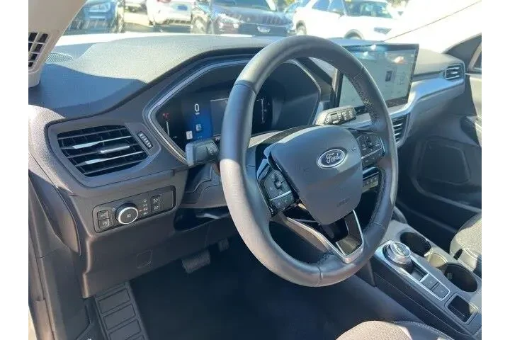 $26999 : Ford Escape Plug-In Hybrid 2 image 7