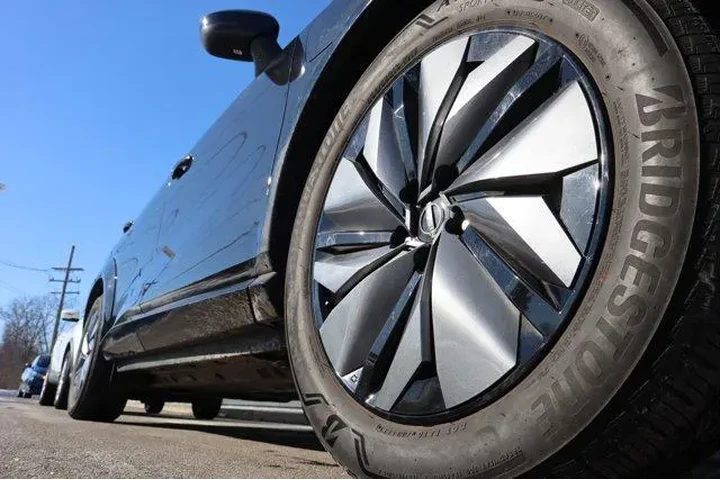 $20851 : Nissan Ariya 2024 AWD Engage image 8