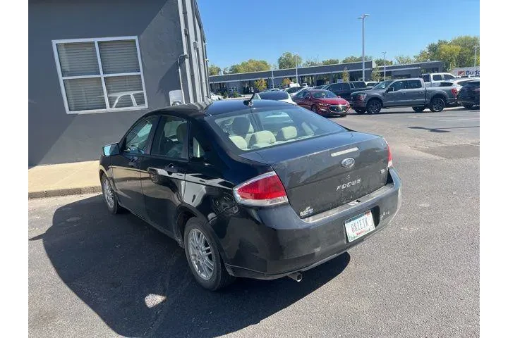 $3730 : Ford Focus 2009 SE 4dr Sedan image 6