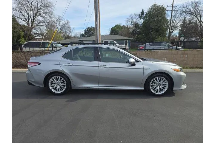 $24995 : Toyota Camry Hybrid 2020 XLE image 3