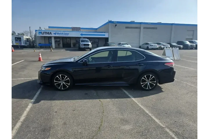 $18000 : Toyota Camry 2018 SE 4dr Sed image 5
