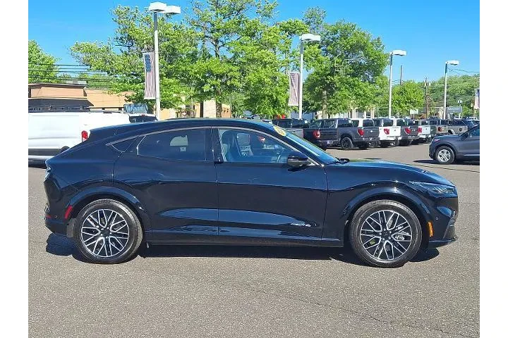 $36498 : Ford Mustang Mach-E 2024 AWD image 7