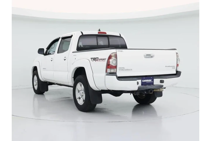 $28998 : Toyota Tacoma 2015 4x2 PreRu image 2