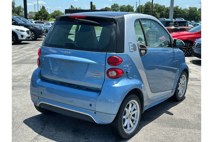 2014 SMART FORTWO ELECTRIC DR image 9